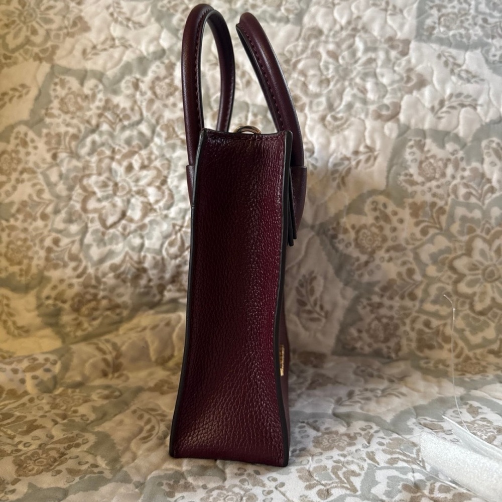 Michael Kors Mercer XS Leather Crossbody Bag - Picture 5 of 10
